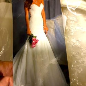Alfred Angelo brand new wedding gown